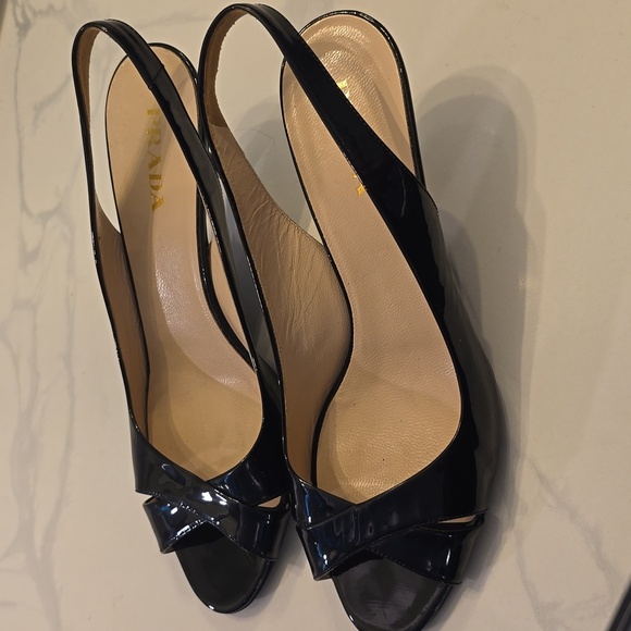 Prada Black Patent Leather Slingback Heels EUC Size 39.5 (US Size 9) (0718) - Picture 3 of 10